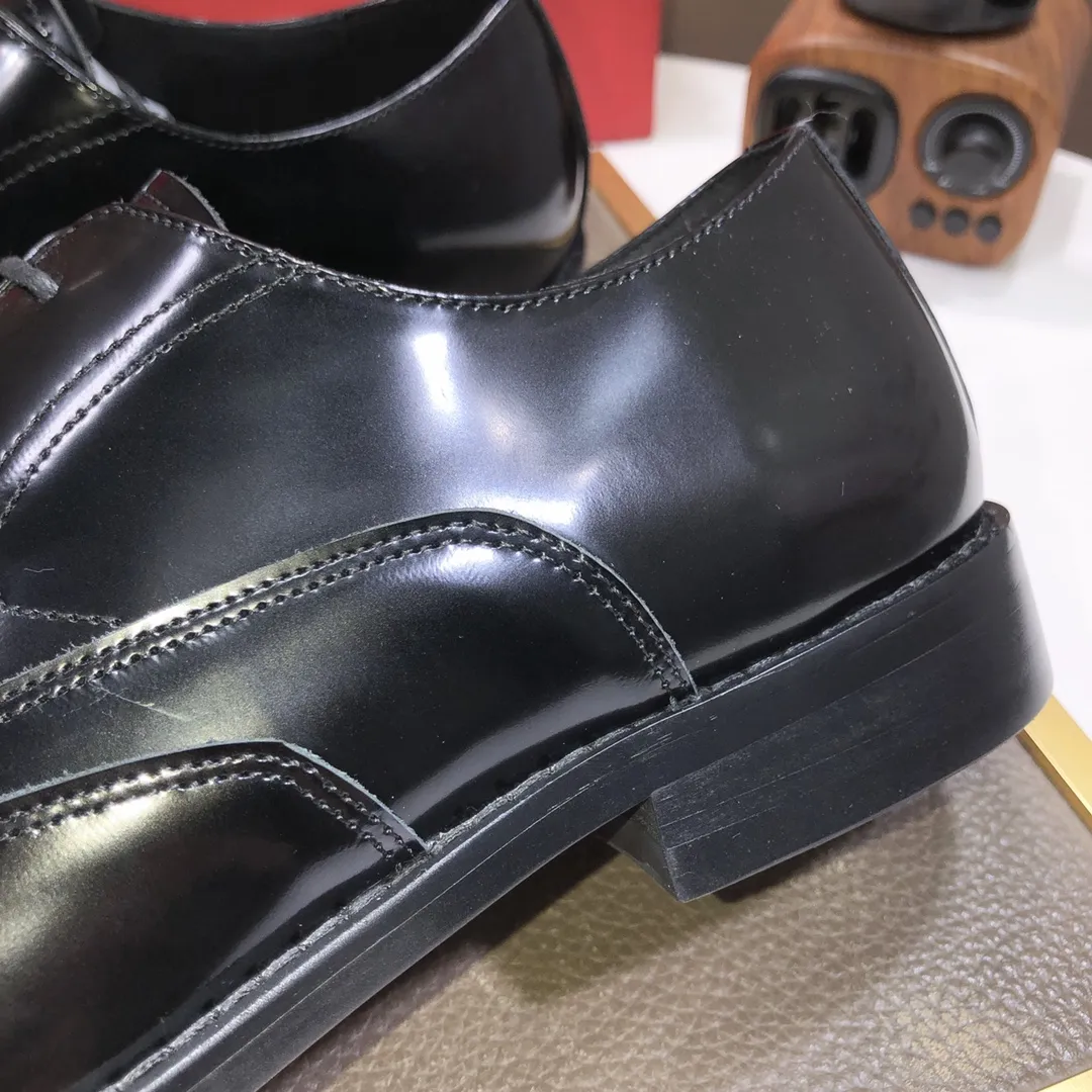 Men's shoes 💰540💰[Ferragamo/Ferragamo] (high-end Niuli) New 🍀 Ferragamo* - top version Ferragamo's classic formal leather shoes! Made of imported original cowhide, the inner top layer is comfortable cowhide lining! Original wear-resistant rubber outsole! High quality products! Code number 38-44!